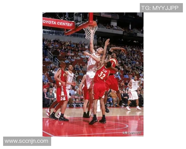 姚明的篮球传奇与人生瞬间全景写真集展现伟大运动员的风采与情感