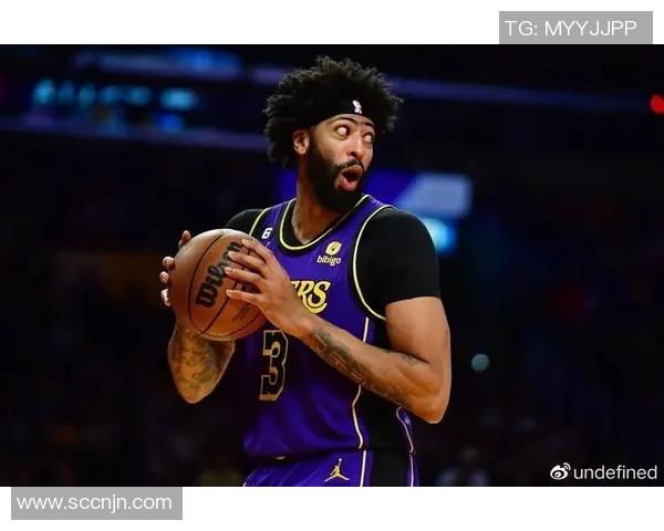 湖人大将伤愈复出！戴维斯回归助球队胜利